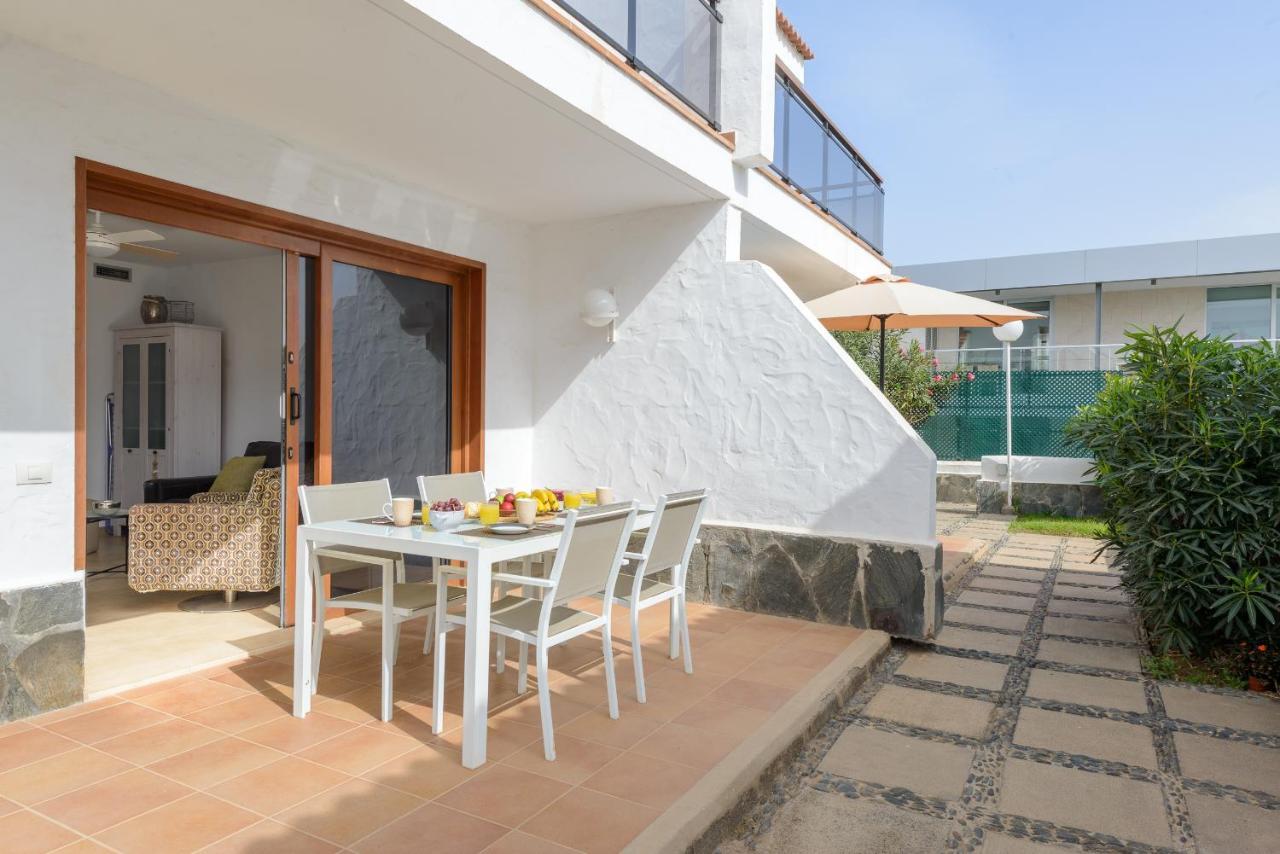 Bonito Bungalow Con Piscina Junto A La Playa San Bartolomé Kültér fotó