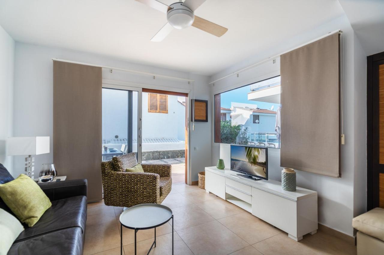 Bonito Bungalow Con Piscina Junto A La Playa San Bartolomé Kültér fotó