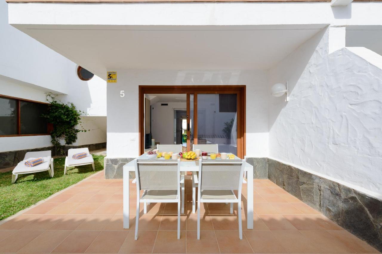 Bonito Bungalow Con Piscina Junto A La Playa San Bartolomé Kültér fotó